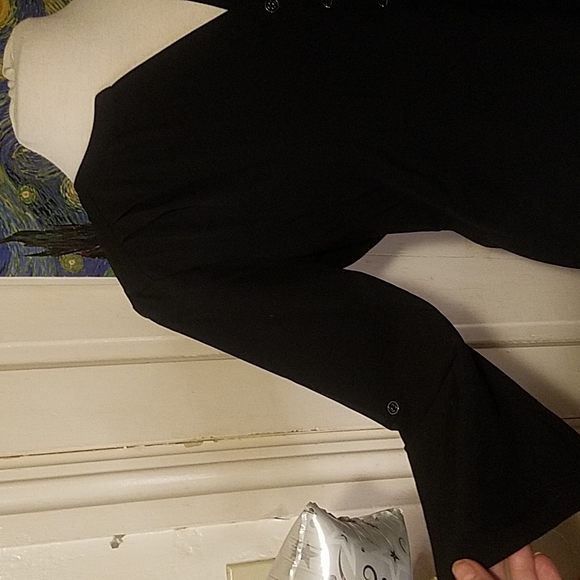 NWT- Lilac Bloom M Black V Neck Blouse w/ Long Sleeves & Optional 1/2 Sleeves - Picture 5 of 15